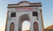 "Пенопласт и самоклейка": житель Карагандинской области шокирован состоянием районной Аллеи славы