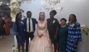 "Той арақсыз өтті". Қара нәсілді жігітке тұрмысқа шыққан қыз Желіде қызу талқыланды