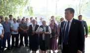 Кыргызстан направил на границу с Таджикистаном полицейских и военных