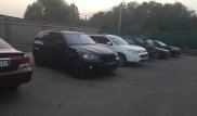 Водителей свадебного кортежа наказали за езду "задом" по Аль-Фараби