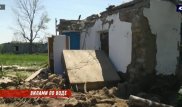 В развалинах живут сельчане после паводка в ВКО