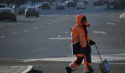 Дворник в России задолжала почти два миллиарда рублей
