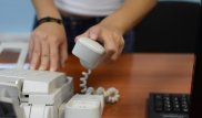Миллионный долг за телефон обнаружила у себя алматинка
