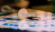 Тенге получит поддержку за счет нефтяных налогов - экономисты