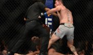 Лучший боец UFC сенсационно проиграл и потерял титул чемпиона
