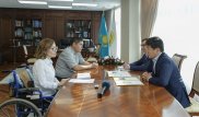 Байбек встретился с активисткой, защищающей интересы инвалидов