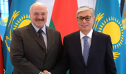 Президент Казахстана поздравил Лукашенко с юбилеем