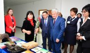 Сапарбаев посетил линейку в селе в Акмолинской области