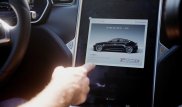 Владельцы Tesla не смогли попасть в свои автомобили