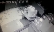 Ограбление ювелирного попало на видео в Рудном