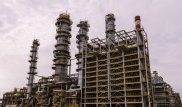 Токаев заявил о риске снижения объемов нефти на НПЗ