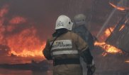 Огонь распространился быстро. О пожаре на барахолке рассказали в ДЧС Алматы