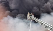 Барахолка горит в Алматы. Видео с места событий
