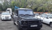 Водитель Gelandewagen ездил задним ходом в Алматы