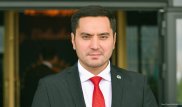 Новый депутат Нурлан Алимжанов продолжит петь и сниматься в кино