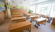 Ребенка закрыли в классе - о падении школьника рассказали в акимате