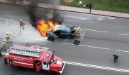 Mercedes-Benz сгорел в центре Нур-Султана