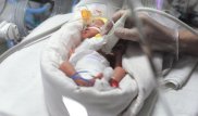 Найденная на свалке 12-летняя девочка родила сына