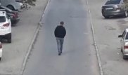 Видео с подозрительным человеком рассылают родители в Актау