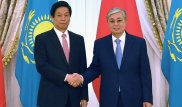 Президент встретился с главой парламента Китая