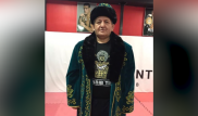 На отца Хабиба Нурмагомедова надели чапан