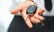 Чиновника заподозрили в получении взятки автомобилем
