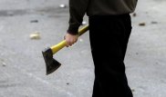 Директор школы обезвредил пришедшего с топором подростка