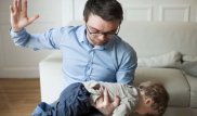 В Шотландии законодательно запретили шлепать детей