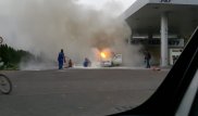 Автомобиль загорелся на заправке в Алматы