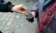 Полиция обратилась к алматинцам из-за попрошаек