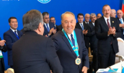 Назарбаева наградили в Баку