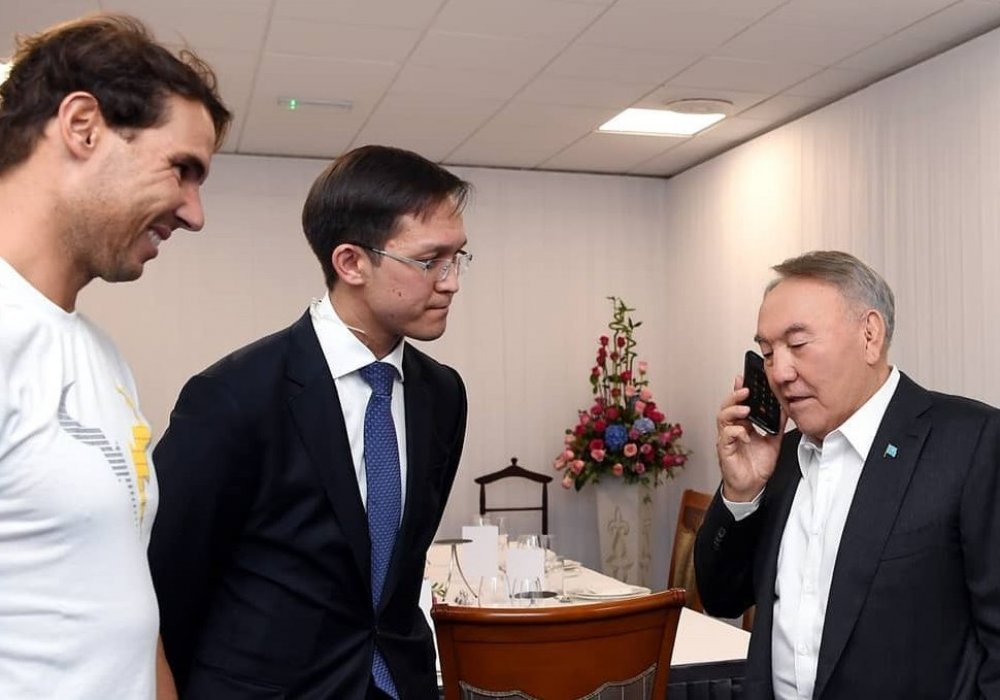 Назарбаев поговорил с экс-королем Испании по телефону Рафаэля Надаля
