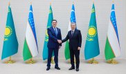 Аскар Мамин провел переговоры с президентом Узбекистана