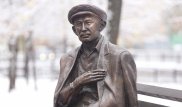 Памятник Шамши Калдаякову открыли в Алматы