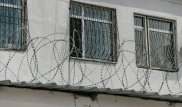 Двое осужденных напали на надзирателей в ЗКО