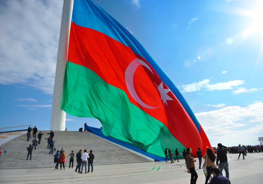 Шарджа, Джидда, Душанбе. Где находятся самые высокие и большие флаги мира
