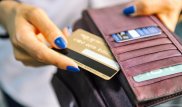 Казахстанцы отказываются от наличных денег - исследование