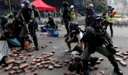 Казахстанские студенты покидают Гонконг из-за беспорядков
