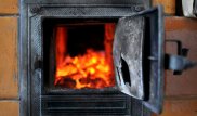 8-летний мальчик получил ожоги, растапливая печь в ВКО
