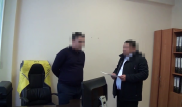 Чиновника заподозрили в незаконном получении двух миллионов тенге в Алматы