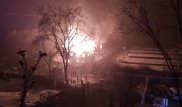 Крупный пожар охватил банный комплекс у подножия Кок-Тобе