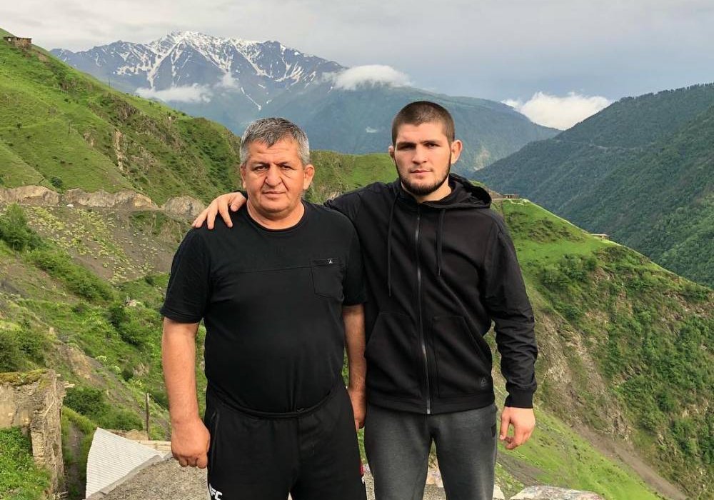 Отец Нурмагомедова решил через Казахстан получить визу в США