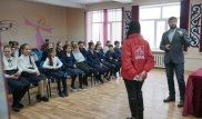 Защитить себя от незнакомца. Необычный мастер-класс провели для школьников Нур-Султана