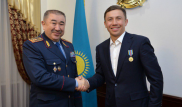 Глава МВД наградил Геннадия Головкина