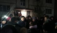 Заместитель акима переночевал в накренившемся доме в Алматы