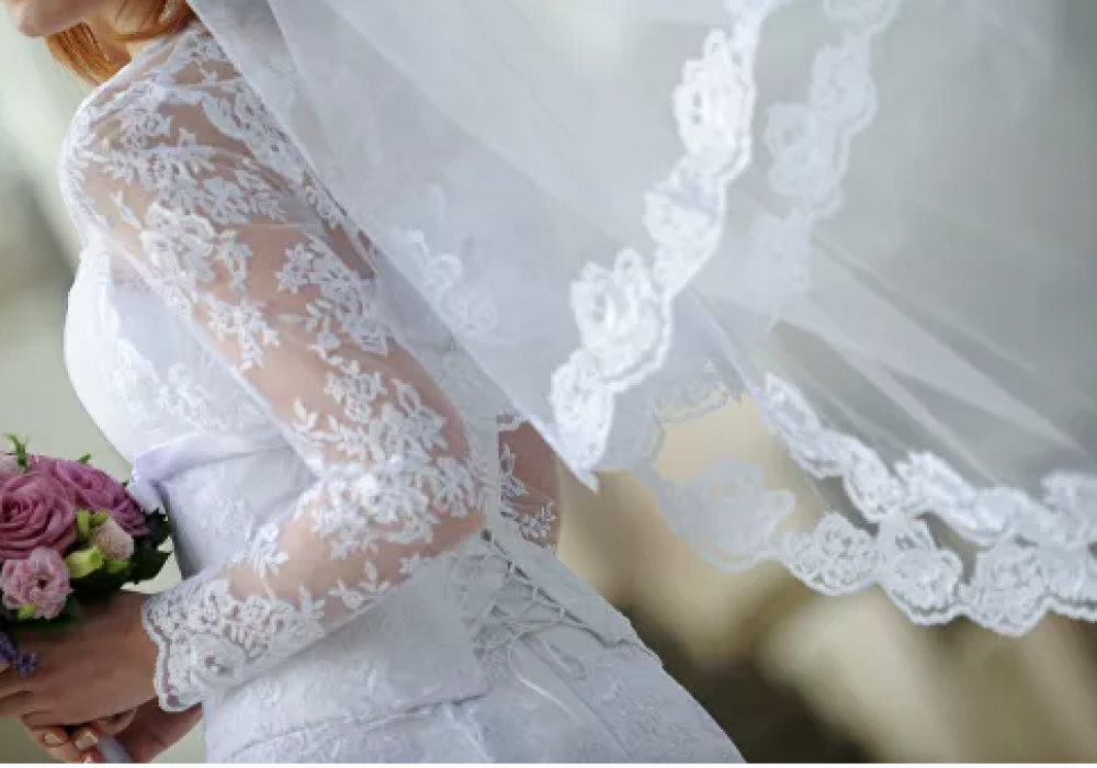 Казахстанку выдворили из России, куда она приехала выйти замуж