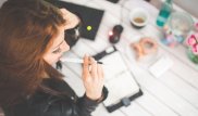 Работа на позитиве увеличивает производительность - ученые
