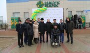 Фонд "Халык" передал в малые города Казахстана инватакси