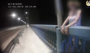 "Толкни меня". Полицейский снял на видео спасение женщины в Павлодаре