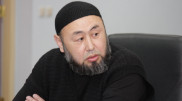 Самовыдвиженец Турагельдиев готов написать сочинение в стихотворной форме 